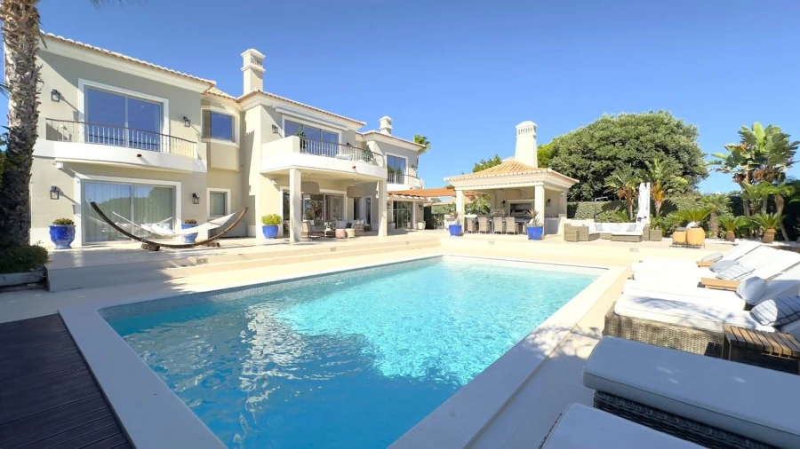 Moradia T4 para Venda em Almancil Foto 3