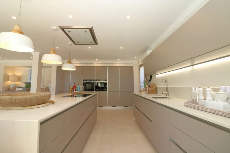 Moradia T4 para Venda em Almancil Foto 9