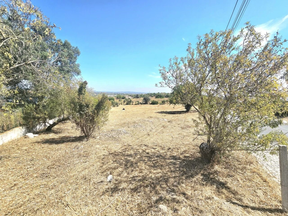 Terreno para Venda em Albufeira e Olhos de Água Foto 1