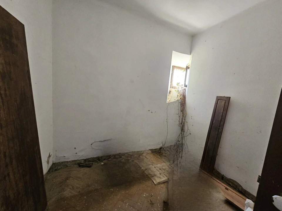 Moradia T4 para Venda em Alferce Foto 16