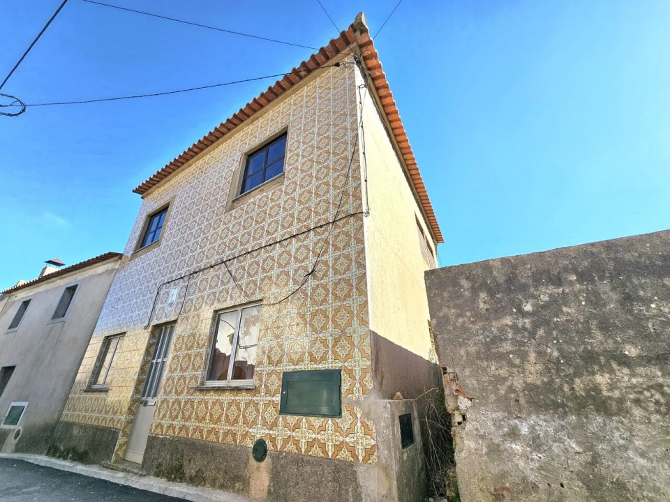 Moradia T4 para Venda em Alferce Foto 1