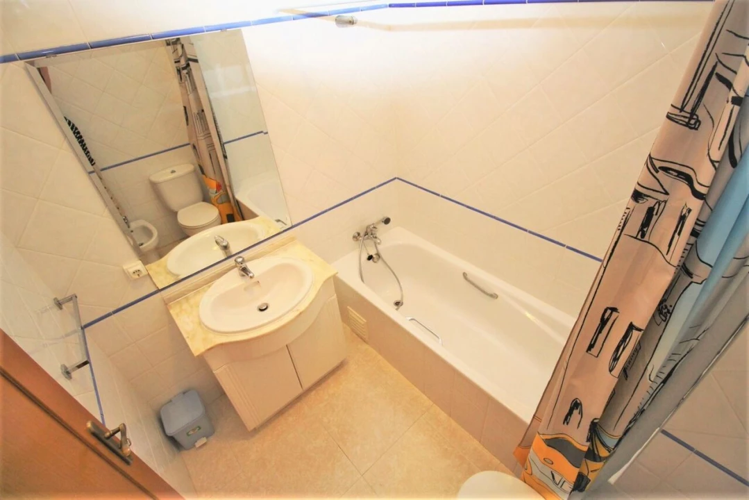 Apartamento T1 para Venda em Armação de Pera Foto 8