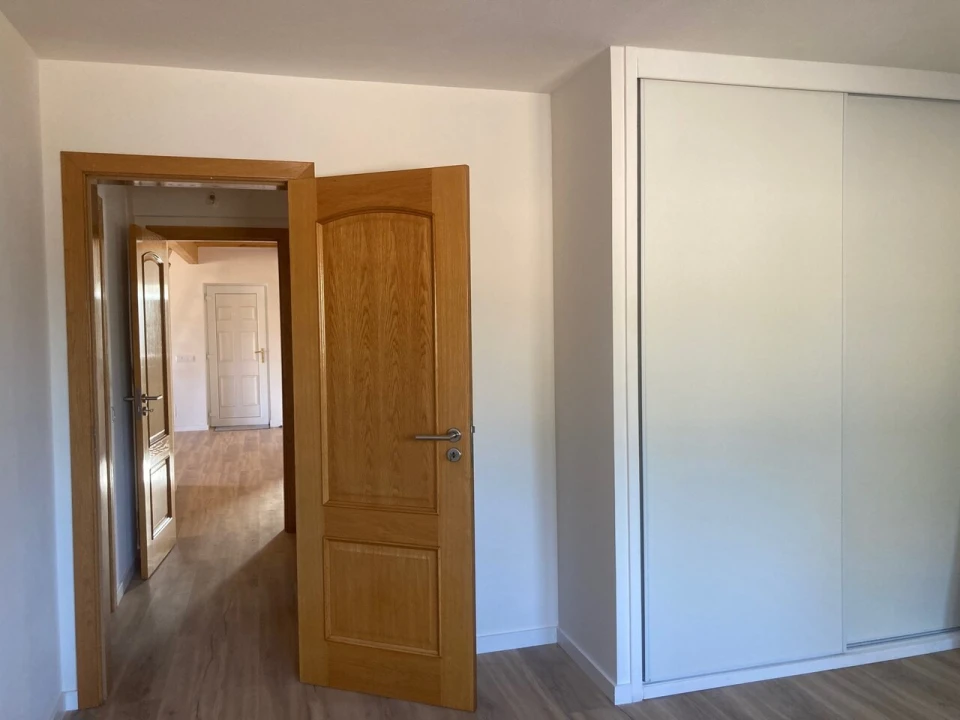 Moradia T5 para Venda em Ferreiras Foto 12