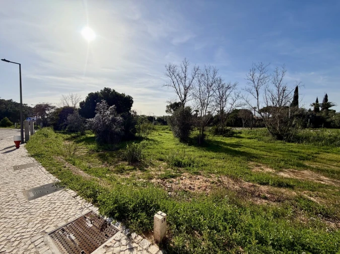 Terreno para Venda em Quarteira Foto 8