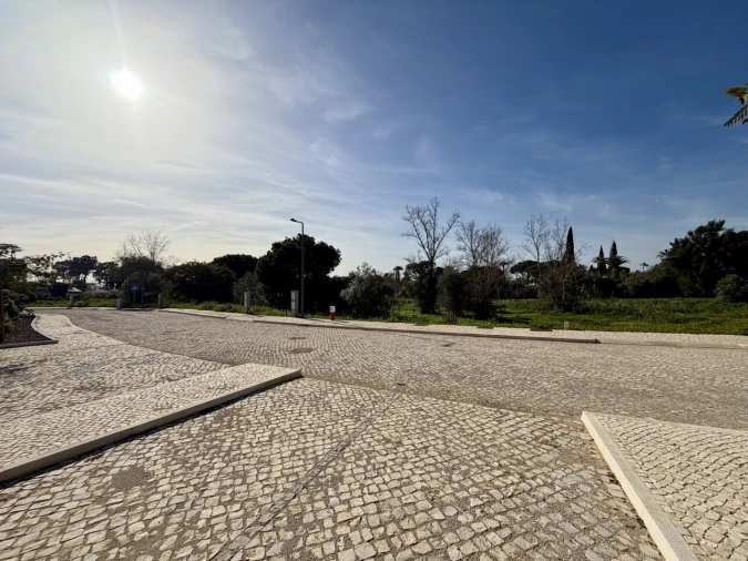 Terreno para Venda em Quarteira Foto 7