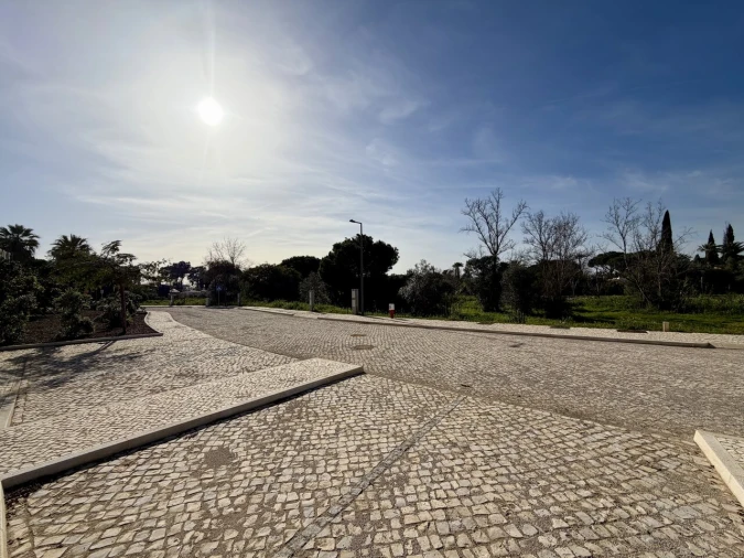 Terreno para Venda em Quarteira Foto 8