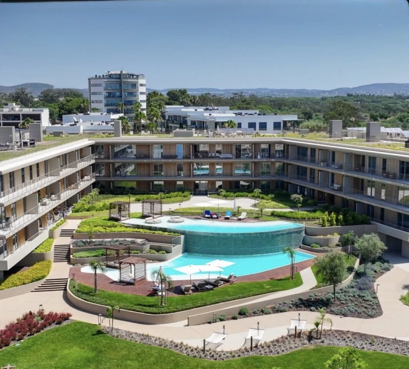 Apartamento T2 para Venda em Quarteira Foto 3