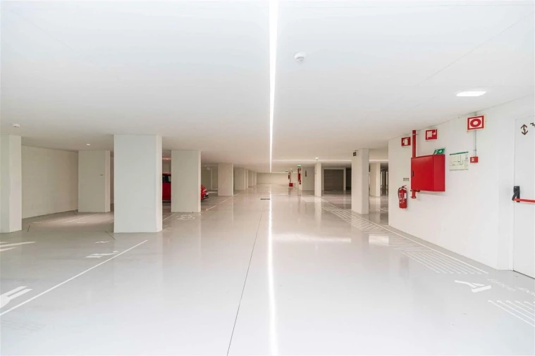 Apartamento T2 para Venda em Quarteira Foto 26