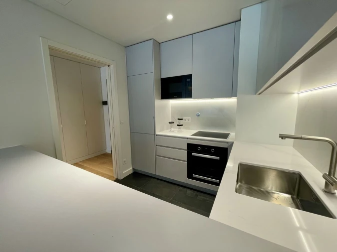 Apartamento T2 para Venda em Quarteira Foto 6
