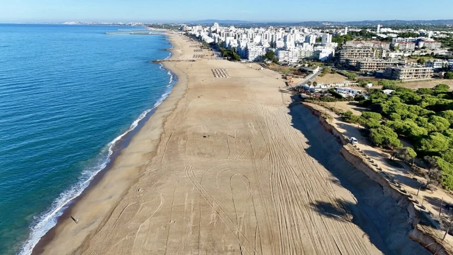 Apartamento T2 para Venda em Quarteira Foto 2