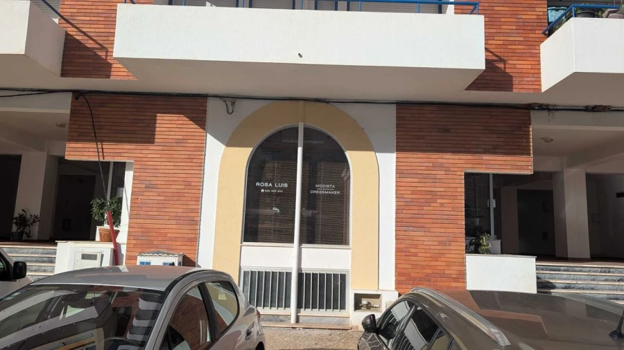 Loja para Venda em Armação de Pera