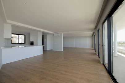 Apartamento T4 para Venda em Albufeira e Olhos de Água