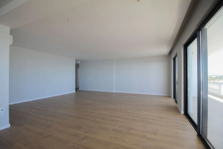 Apartamento T4 para Venda em Albufeira e Olhos de Água Foto 13