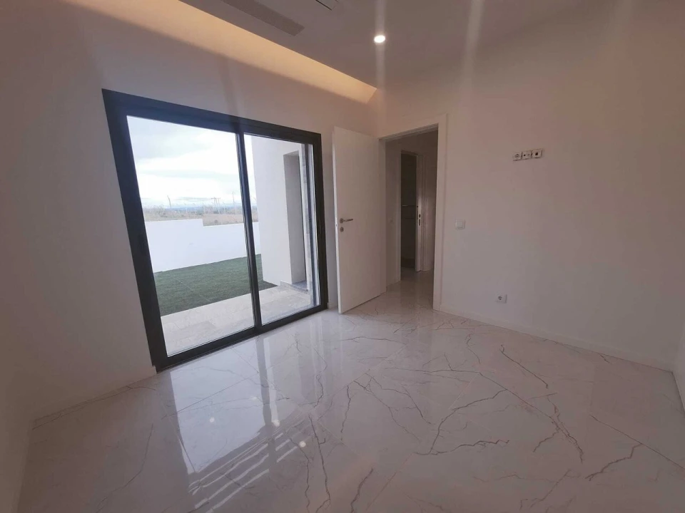 Moradia T2 para Venda em Armação de Pera Foto 8