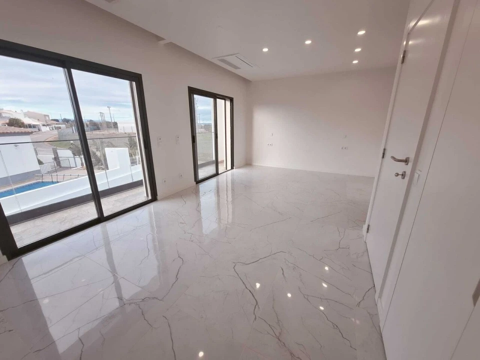 Moradia T2 para Venda em Armação de Pera Foto 18