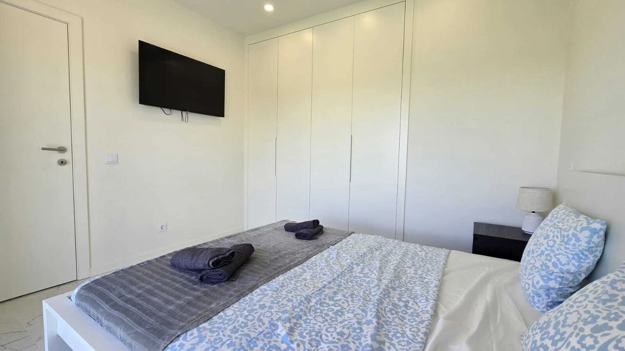 Moradia T2 para Venda em Armação de Pera Foto 18