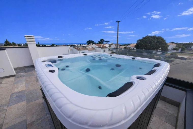 Moradia T2 para Venda em Armação de Pera Foto 19