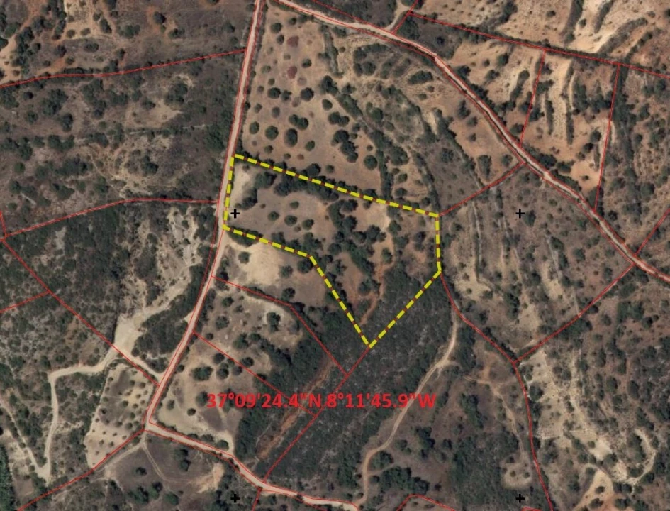 Terreno para Venda em Paderne Foto 1