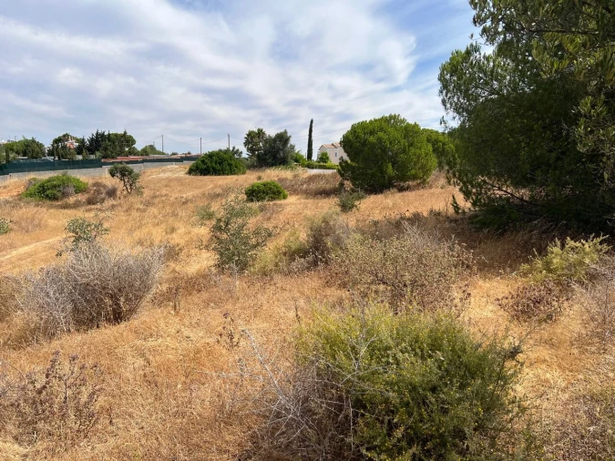Terreno para Venda em Albufeira e Olhos de Água Foto 2