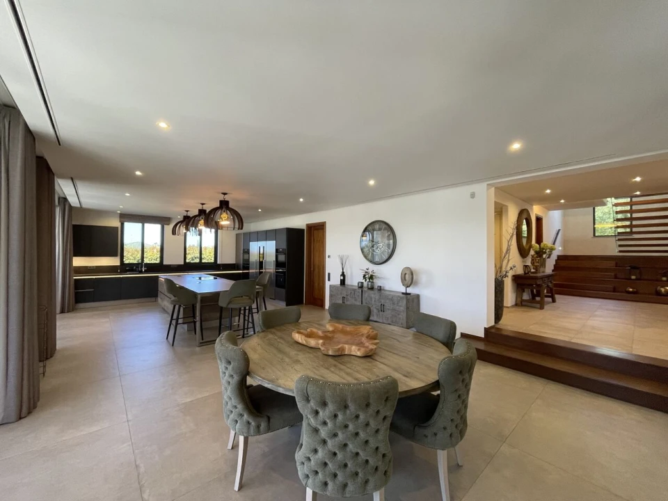 Moradia T4 para Venda em Almancil Foto 9