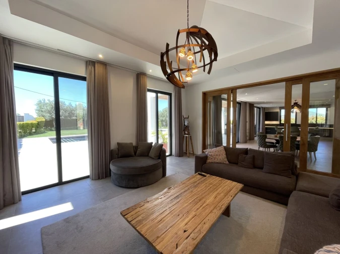 Moradia T4 para Venda em Almancil Foto 13