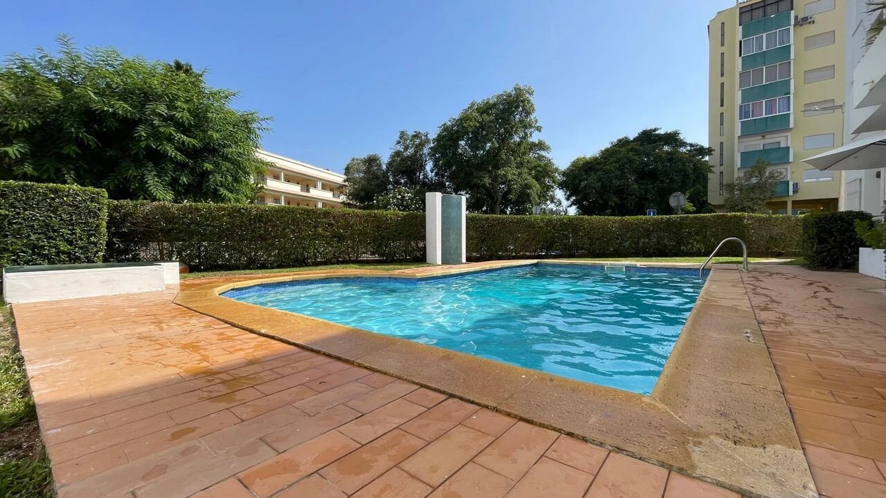 Apartamento T2 para Venda em Quarteira Foto 1