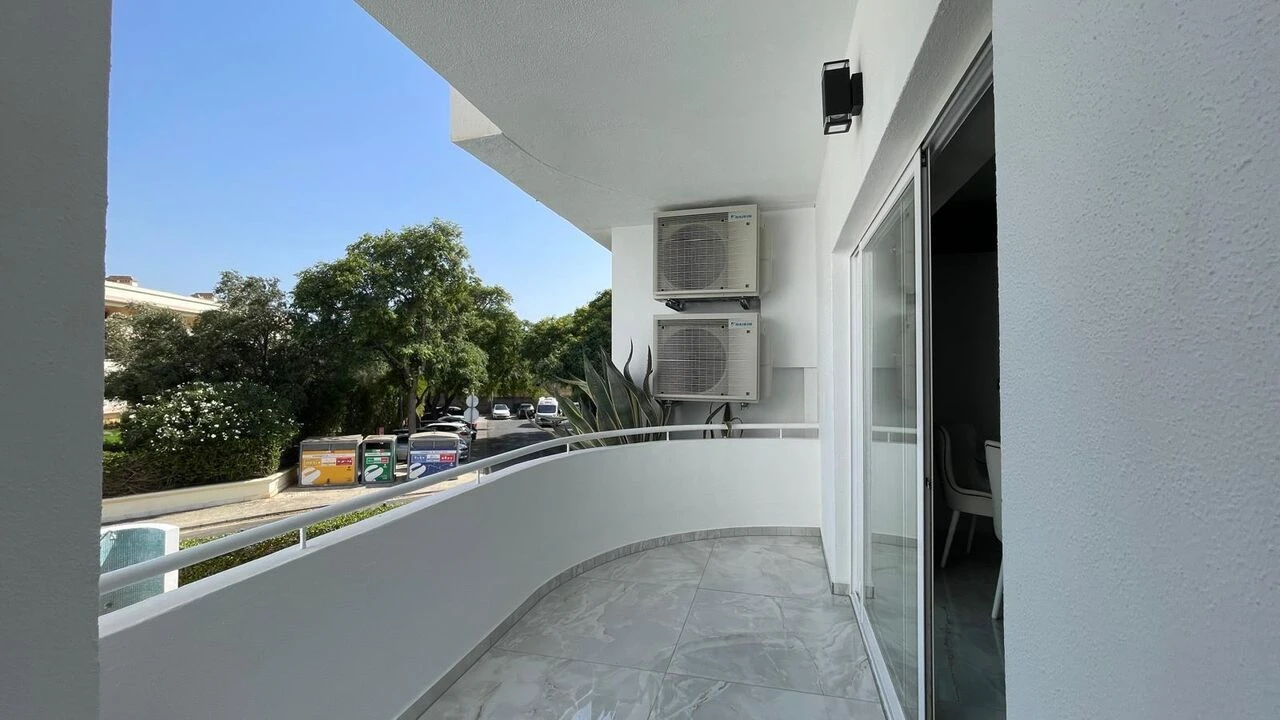 Apartamento T2 para Venda em Quarteira Foto 7