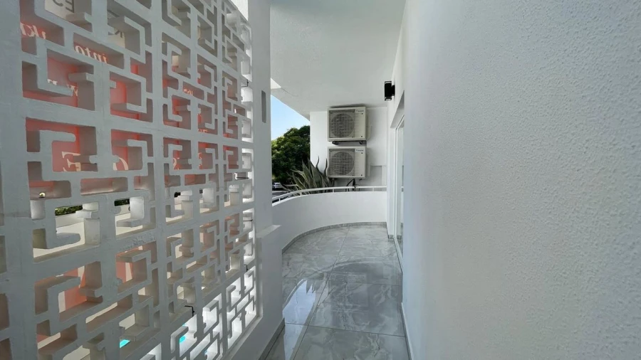 Apartamento T2 para Venda em Quarteira Foto 6
