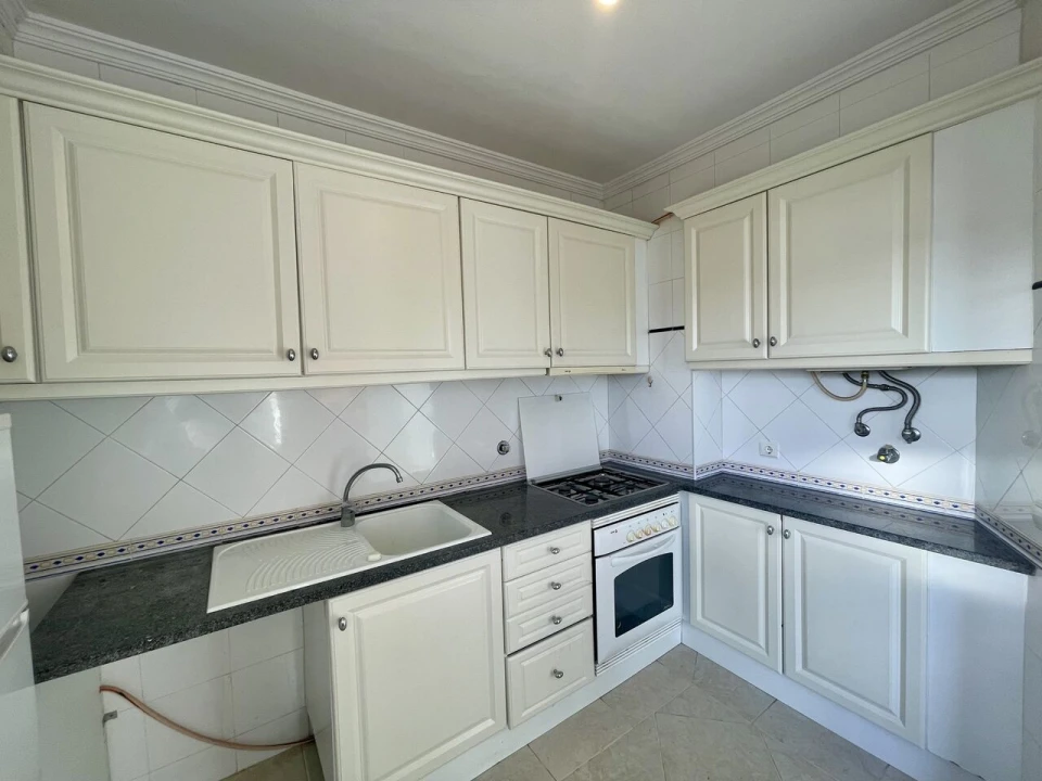 Apartamento T1 para Venda em Guia Foto 11