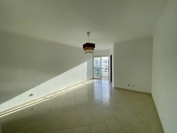 Apartamento T1 para Venda em Guia Foto 8