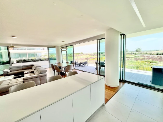 Apartamento T2 para Venda em Armação de Pera Foto 4