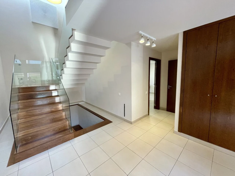 Moradia T4 para Venda em Guia Foto 4