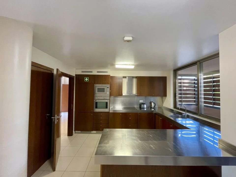 Moradia T4 para Venda em Guia Foto 11