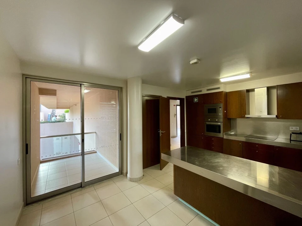 Moradia T4 para Venda em Guia Foto 12