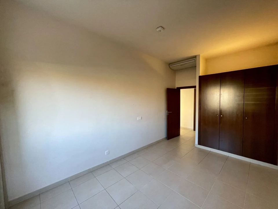 Moradia T4 para Venda em Guia Foto 17