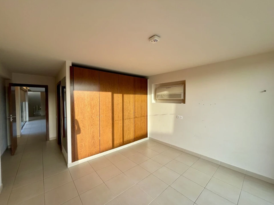 Moradia T4 para Venda em Guia Foto 23