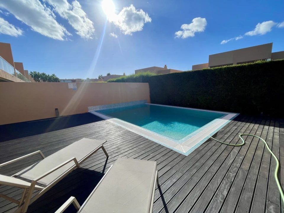 Moradia T4 para Venda em Guia Foto 35