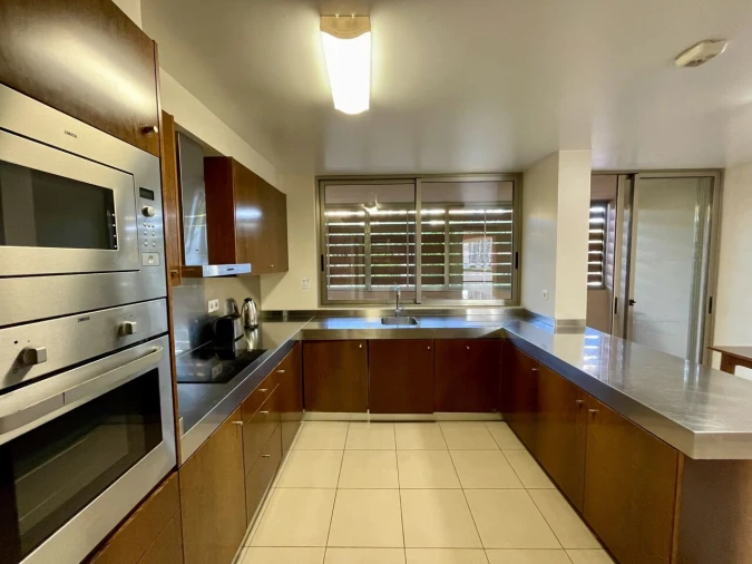 Moradia T4 para Venda em Guia Foto 10