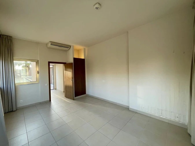 Moradia T4 para Venda em Guia Foto 20