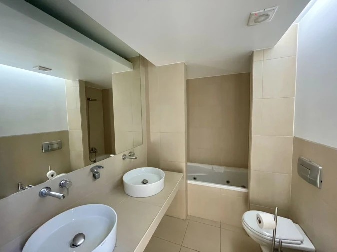 Moradia T4 para Venda em Guia Foto 32