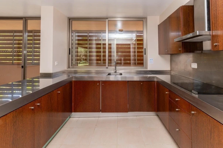 Moradia T3 para Venda em Guia Foto 11