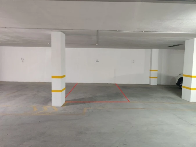 Garagem para Venda em Armação de Pera Foto 3