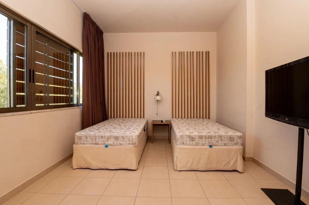 Moradia T4 para Venda em Guia Foto 12