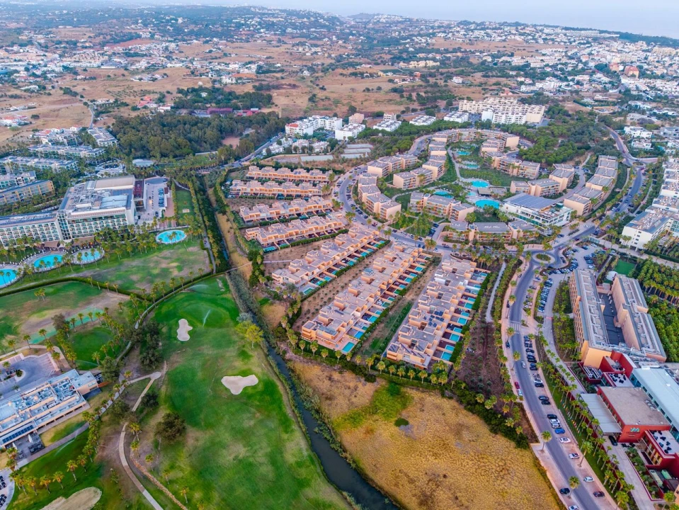 Moradia T4 para Venda em Guia Foto 28