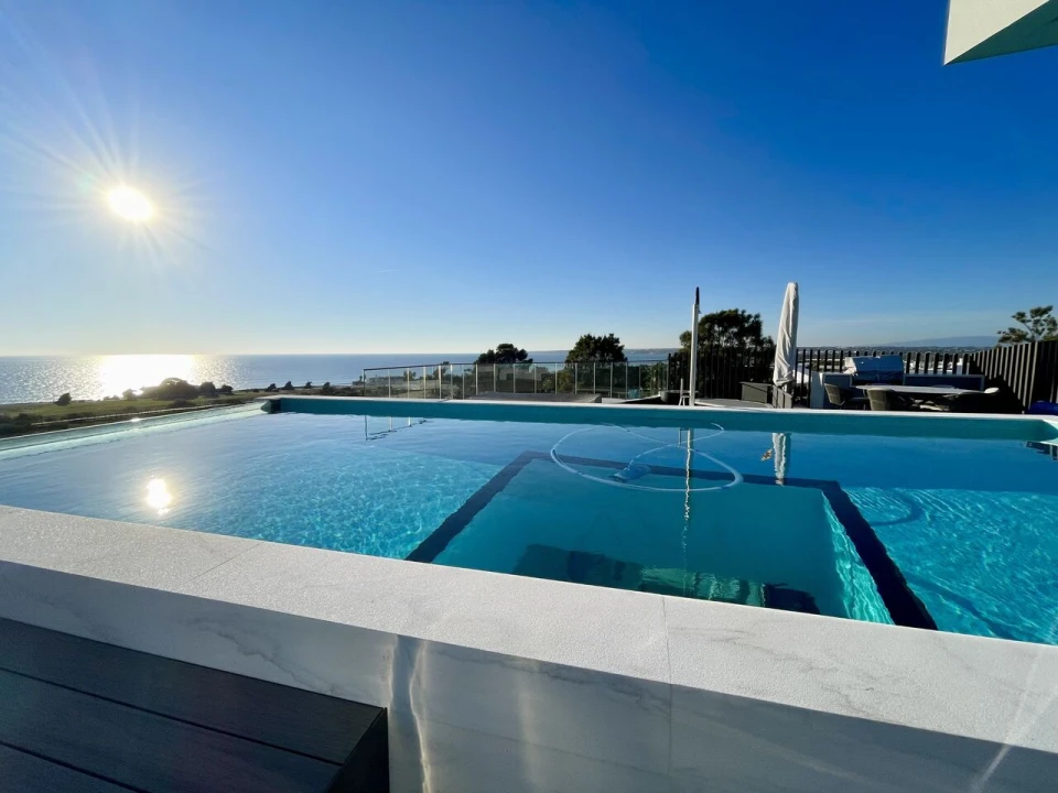 Moradia T7 para Venda em Guia Foto 24