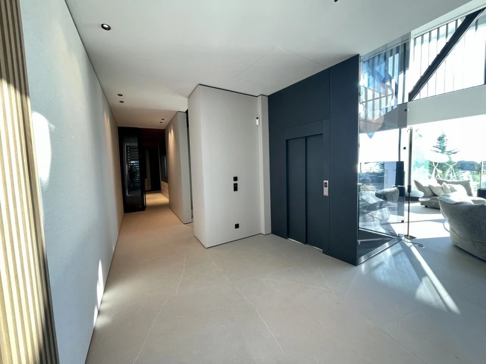 Moradia T7 para Venda em Guia Foto 22