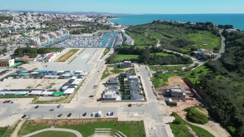 Moradia T3 para Venda em Albufeira e Olhos de Água