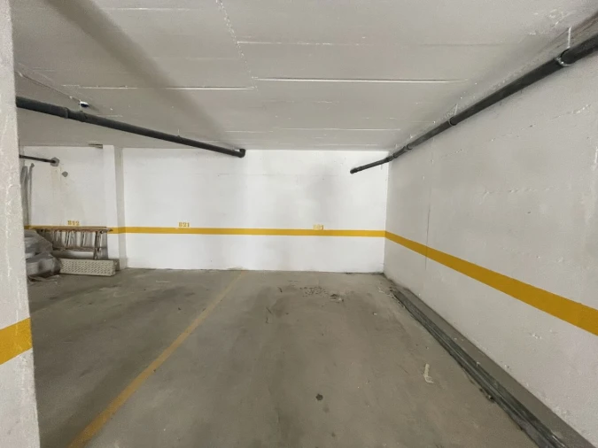 Apartamento T3 para Venda em Quelfes Foto 11