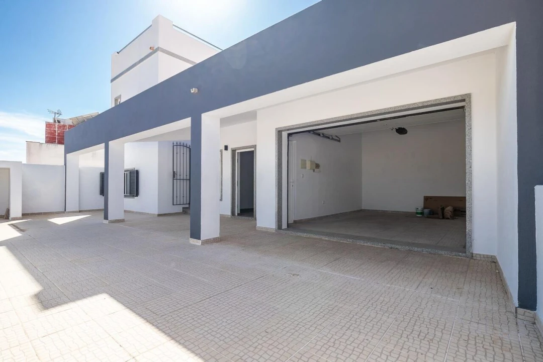 Moradia T4 para Venda em Mexilhoeira Grande Foto 4