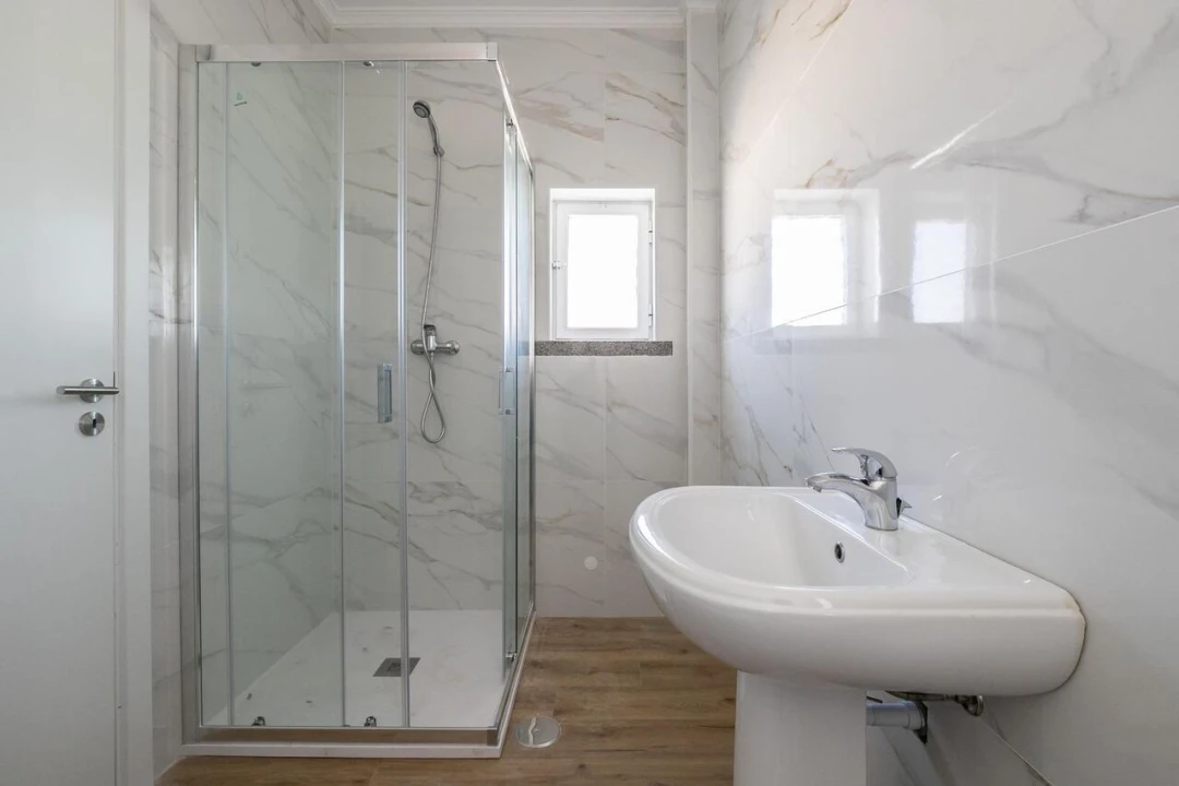 Moradia T4 para Venda em Mexilhoeira Grande Foto 22